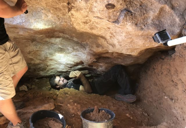 Los investigadores de la Cueva del Arco de Cieza descubren una gran cavidad 'que abre una nueva puerta a la prehistoria'