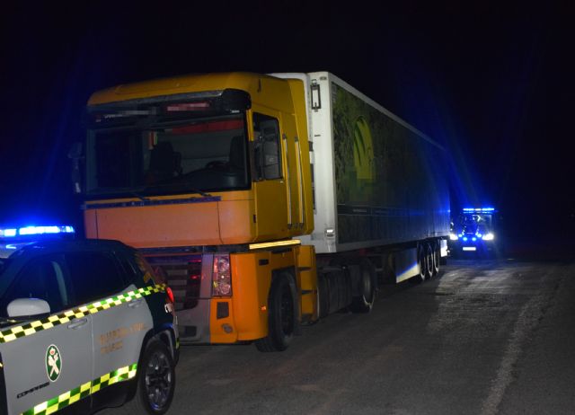 La Guardia Civil investiga al conductor de un vehículo articulado de 40 toneladas, que quintuplicaba la tasa de alcoholemia
