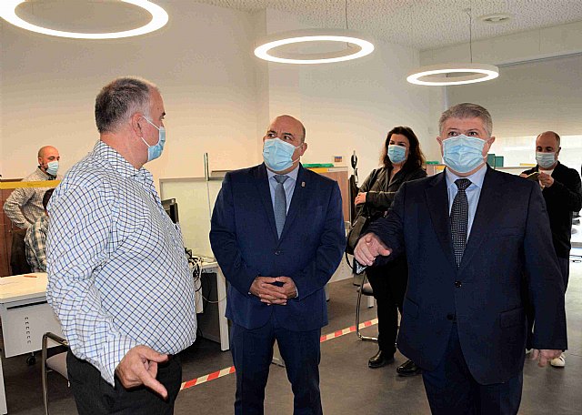 El alcalde y el delegado del Gobierno visitan el nuevo CAISS de Cieza en el que el Gobierno central ha invertido 367.000 euros