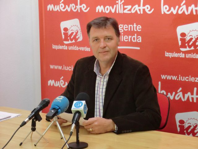 Saorín: 'La Consejería de Educación vuelve a reducir la asignación para funcionamiento de los centros'