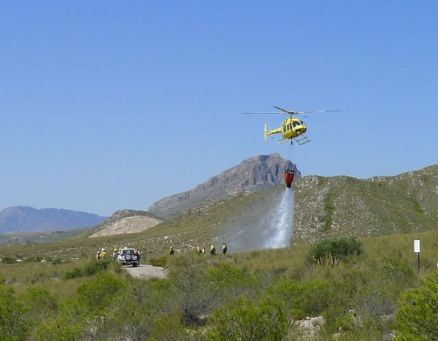 Los medios de extinción del Infomur ejercitan su coordinación con Castilla-La Mancha