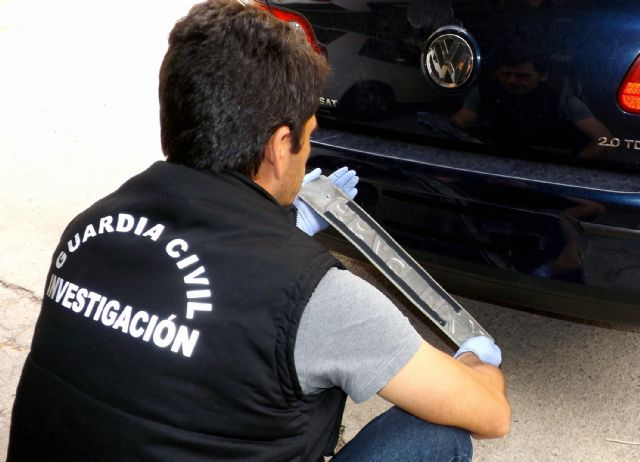 La Guardia Civil detiene a dos personas por un robo con arma de fuego en Cieza