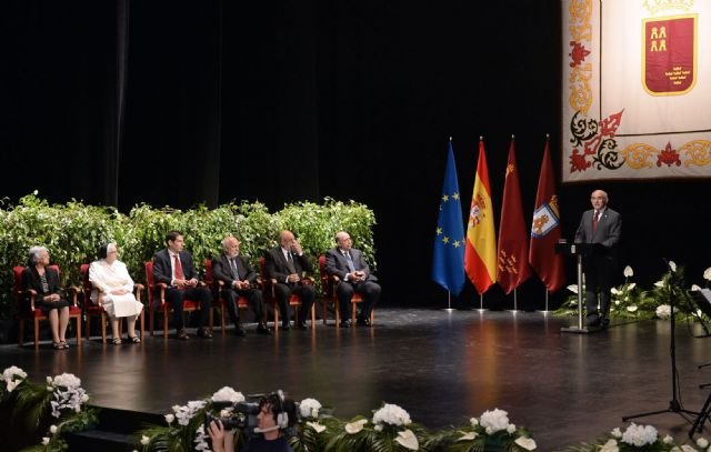 DISCURSO del presidente Garre en el acto institucional del  Día de la Región