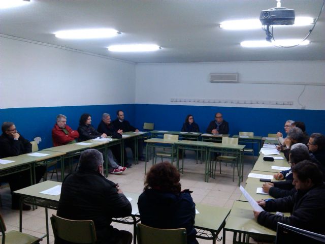 Padres y profesores ultiman el programa de Educación de IU-Verdes de Cieza