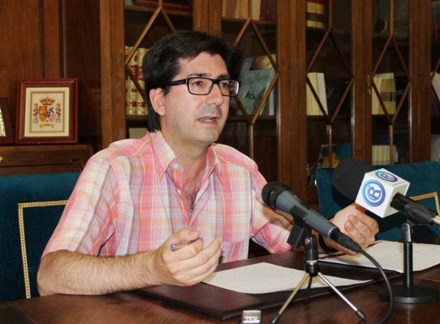 La junta de gobierno adjudica las obras de arreglo de la carretera de Almadenes