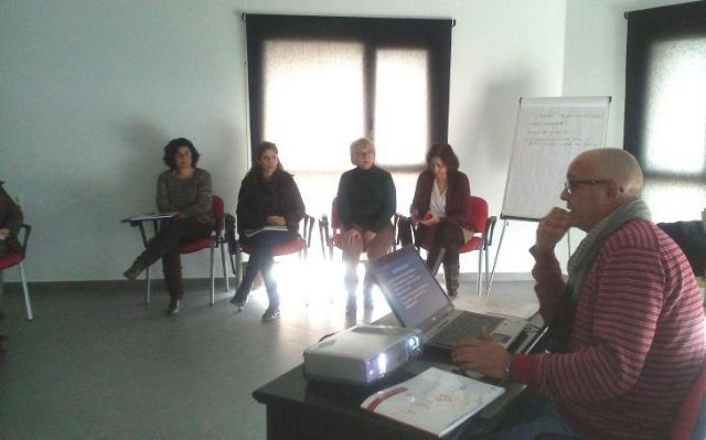 La Concejalía de Bienestar Social presenta el Protocolo DIFA a los profesionales sanitarios y educativos de Cieza