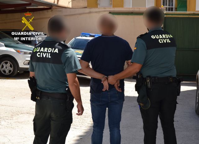 La Guardia Civil desarticula en Cieza un grupo delictivo dedicado a robar en casas de campo