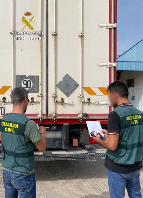 La Guardia Civil desarticula un grupo delictivo dedicado a cometer estafas en el sector del transporte profesional