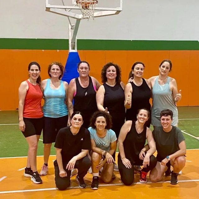 Presentación del equipo de veteranas del Siyâsa Baske