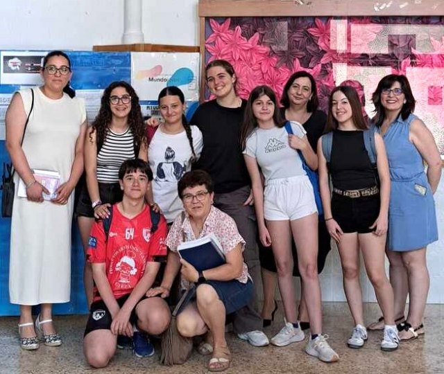 Encuentro de la concejala de Juventud, Ana Salmerón, con los corresponsales juveniles del I.E.S. Diego Tortosa