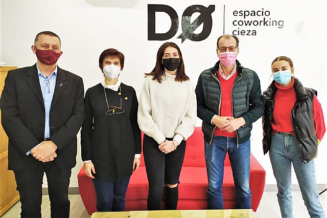 Jornada de trabajo entre Concejalía de Agricultura y el IES Los Albares