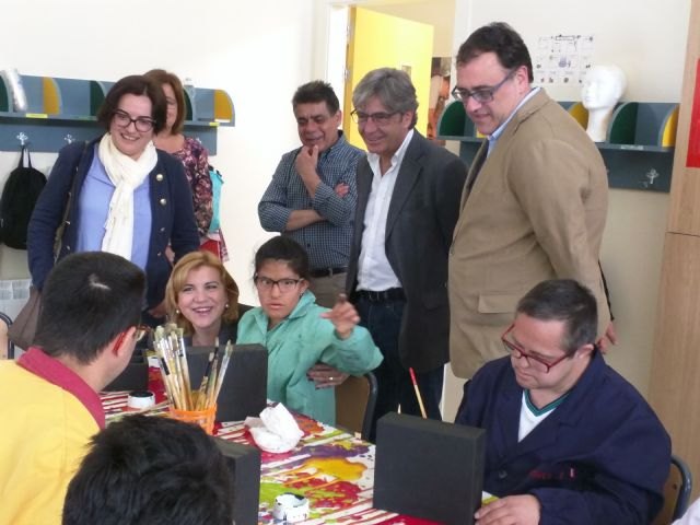 Familia destina más de tres millones a la atención de 120 personas con discapacidad en Cieza