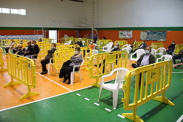 Nueva jornada de vacunación contra la covid-19 este martes por la tarde en el Polideportivo Municipal