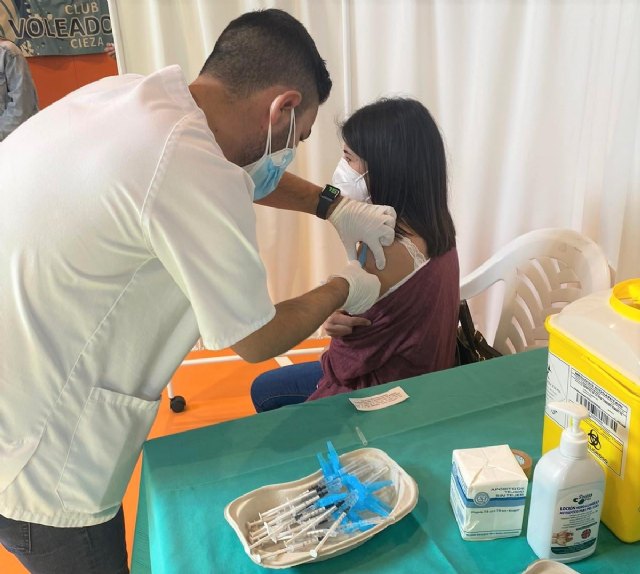 Cieza inicia la vacunación masiva por grupos de edad