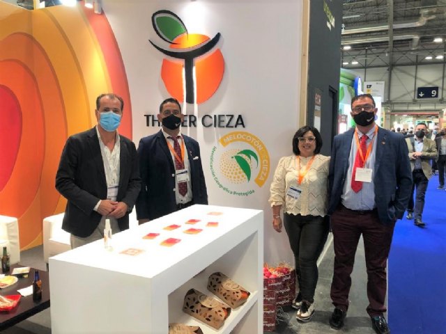 El concejal de Agricultura, en Fruit Atraccion con la vista puesta en Berlín