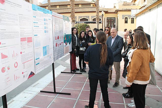 La Feria Científica y Tecnológica propicia un nuevo escaparate para popularizar la sociedad del conocimiento