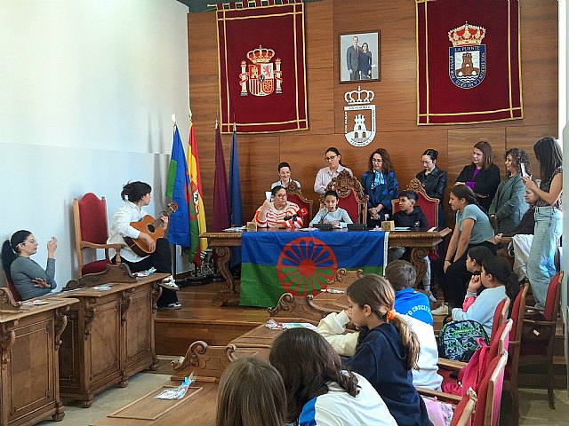 Cieza honra la cultura, historia e identidad del pueblo gitano