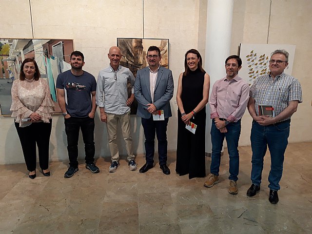 El alcalde preside la inauguración de la exposición III Premio de Pintura Antonio Fernández