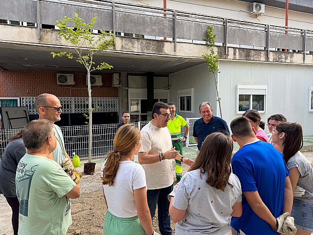 Cieza conmemora el Día del Medio Ambiente con actividades educativas y plantaciones en los colegios Buen Pastor y Santo Cristo del Consuelo