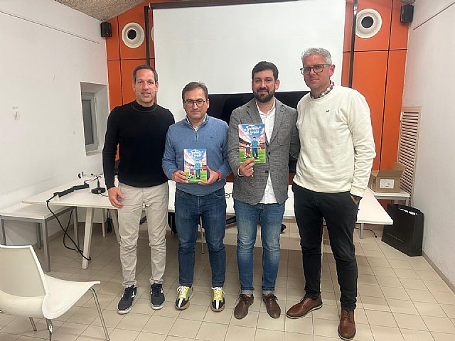 Víctor Dus invita a reflexionar sobre la otra realidad del fútbol-base
