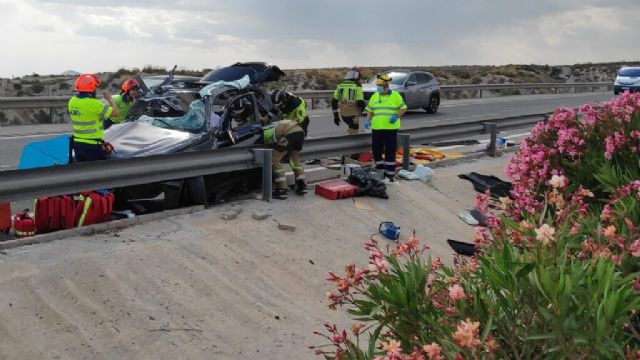 Accidente de tráfico con dos heridos, ocurrido en A-30 Cieza