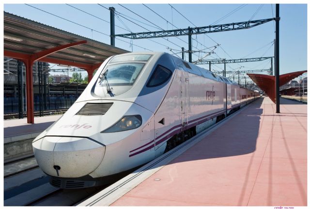 Renfe programa la parada de un segundo servicio Alvia en las estaciones de Cieza y Hellín