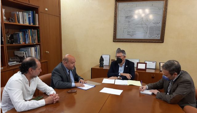 Urrea ha mantenido una reunión de trabajo con el alcalde de Cieza