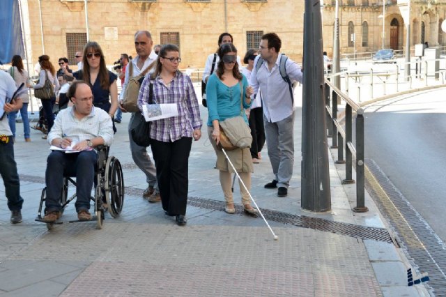 Aprobado el Reglamento de Accesibilidad Universal para edificios, espacios públicos, transporte y telecomunicaciones