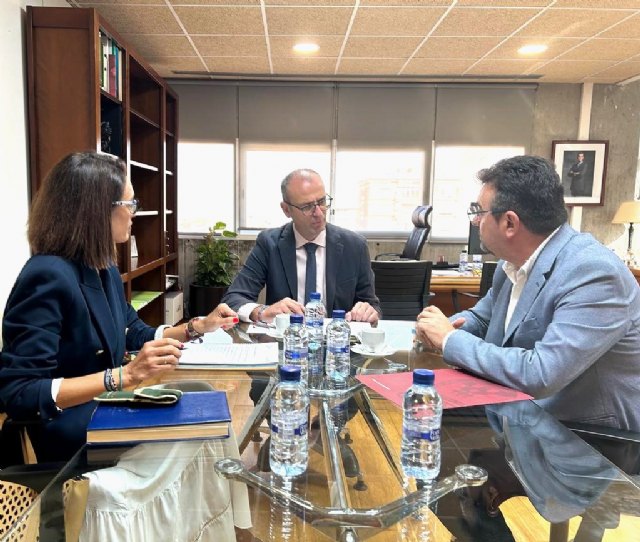 Rubio y Turpín se reúnen con el consejero de Educación y le plantean las principales demandas en esta materia para Cieza