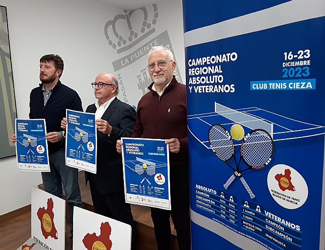 Deportes se congratula de la celebración del Campeonato Regional Absoluto y Veteranos en el Club de Tenis de Cieza