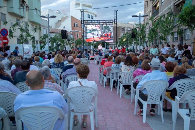 Pascual Lucas y su equipo cogen impulso en una rambla abarrotada de vecinos y vecinas de Cieza