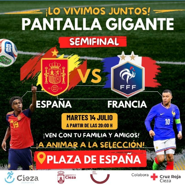 Pantalla gigante en la plaza de España de Cieza para ver la semifinal del mundial España-Francia