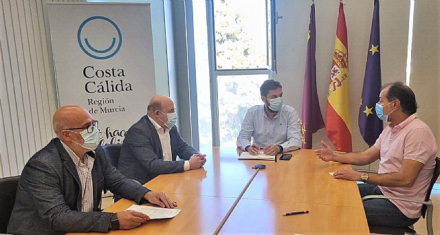 Reunión con el ITREM para pedir apoyo para la declaración de interés turístico internacional de Semana Santa