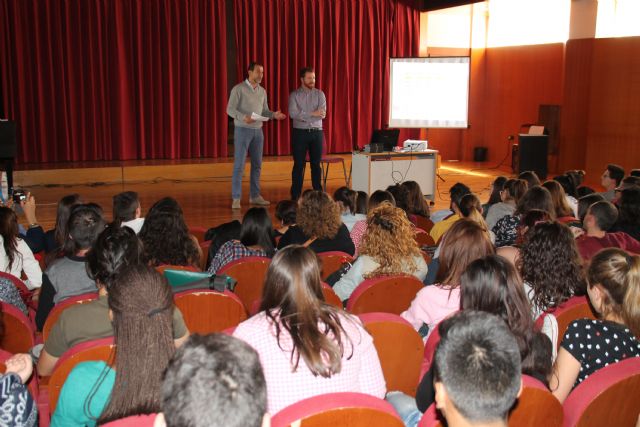 El concejal de Empleo clausura un seminario sobre cómo crear y hacer que una empresa funcione