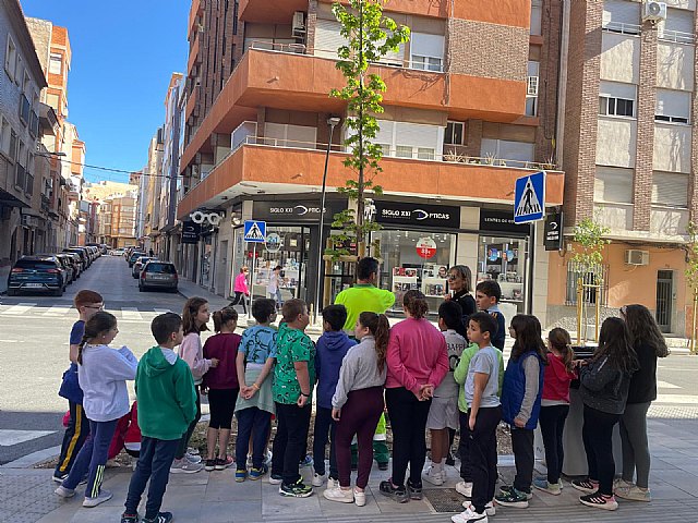 Cieza impulsa la conexión con la naturaleza urbana a través de la actividad 'Reconectando con nuestros parques y jardines'