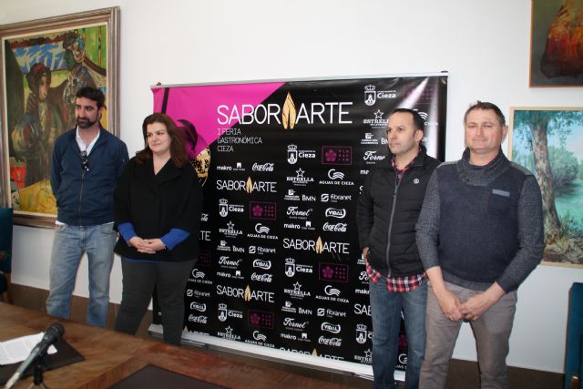 La Feria Gastronómica de Cieza supera sus expectativas con la visita de miles de asistentes en su primera edición