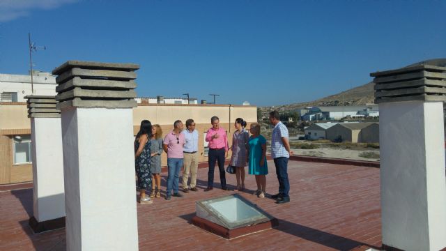 Comienzan las obras para rehabilitar 64 viviendas de promoción pública en Cieza