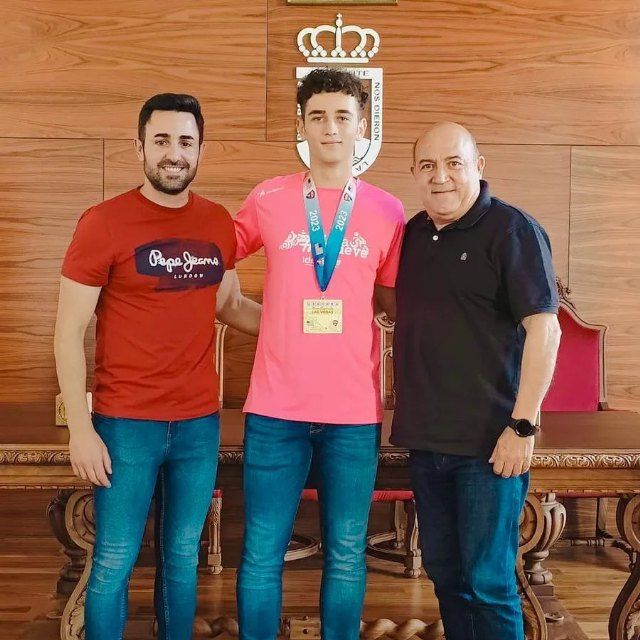 Recepción oficial al ciezano Ángel Turpín, oro en el del USA OPEN en kumite Cadete Elite +70kG