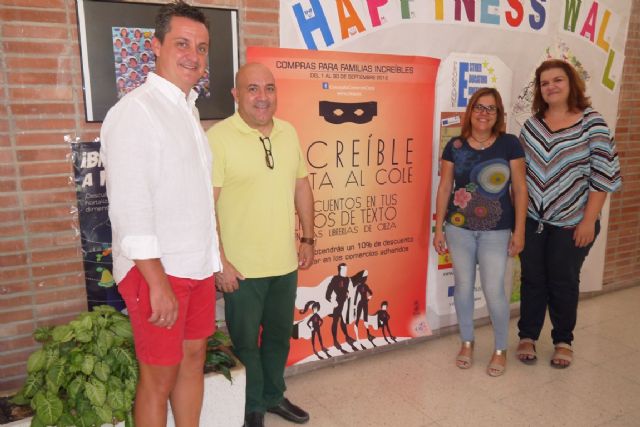 El Ayuntamiento promueve una campaña para comprar los libros de textos en las librerías de Cieza