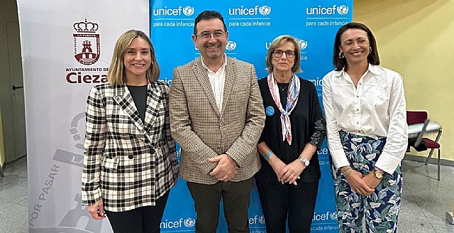 Cieza, presente en la renovación del compromiso entre Comunidad y Unicef para proteger los derechos de la infancia