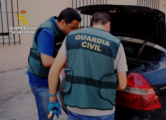 La Guardia Civil detiene a una pareja dedicada a cometer robos en Cieza