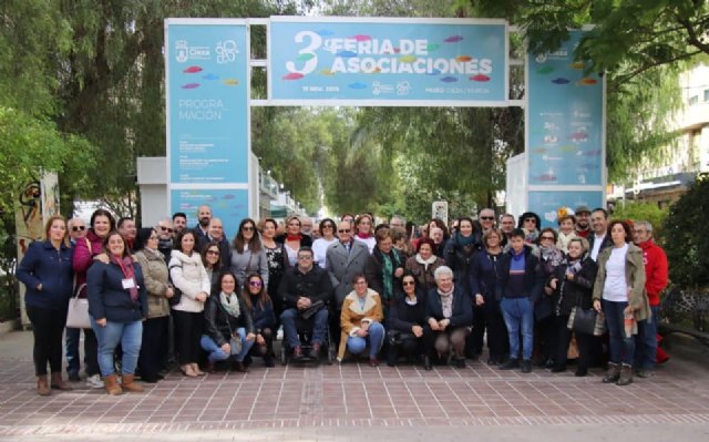 La Feria de Asociaciones muestra el camino de entidades destinadas a participar e influir en la sociedad
