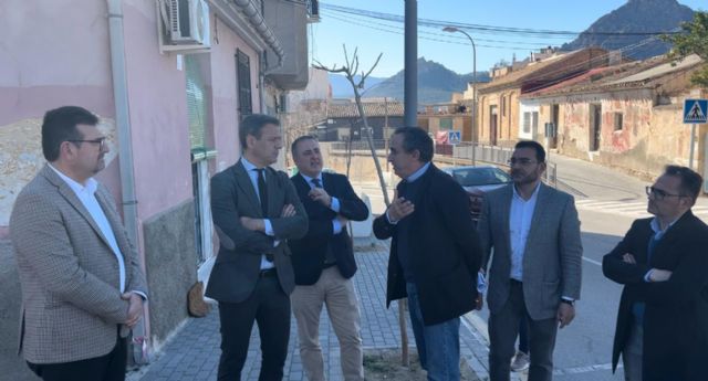 El Plan de Obras y Servicios de la Comunidad mejora el alumbrado en el casco antiguo de Cieza