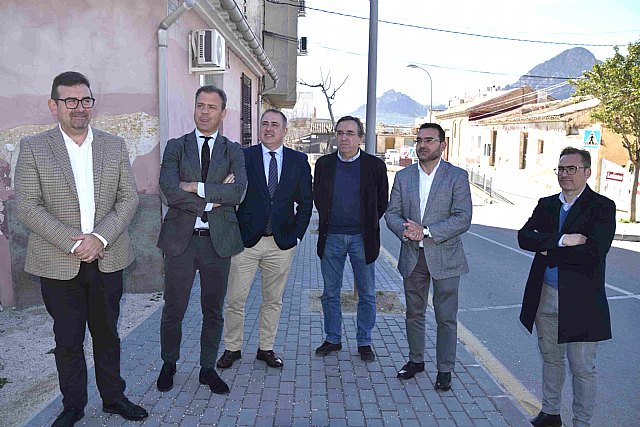 Ortuño y Rubio visitan las actuaciones del POS realizadas en Camino de la Estación