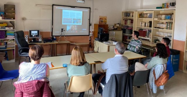 Economía Circular y Medio Ambiente presenta en los colegios los proyectos de renaturalización de patios, actuación enmarcada en el proyecto Cieza Biofílica