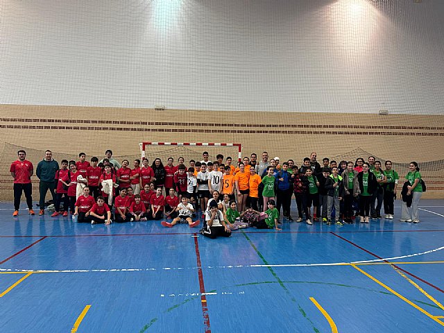 Las instalaciones deportivas municipales han acogido estos días las jornadas de deporte en edad escolar correspondiente al balonmano