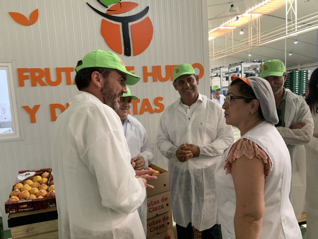 La IGP del melocotón de Cieza comienza a etiquetar sus productos con el sello de calidad diferenciada