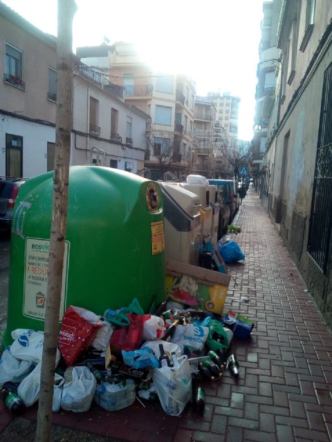 Podemos Cieza insta al Ayuntamiento a elaborar e implementar un Plan Integral de Limpieza Viaria que acabe definitivamente con la suciedad   callejera del municipio