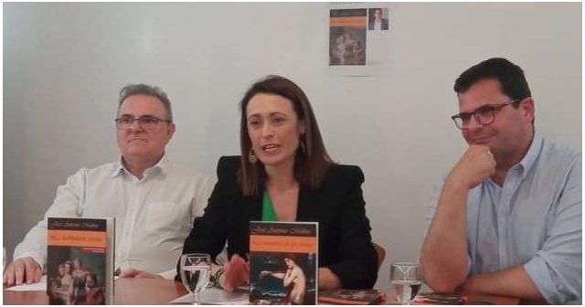 El escritor Juan Antonio Molina pone el colofón a una animada I Feria del Libro del Valle de Ricote