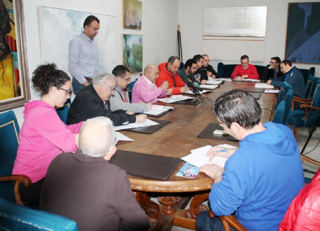 El Ayuntamiento suscribe convenios para la promoción del deporte base y la organización de carreras populares